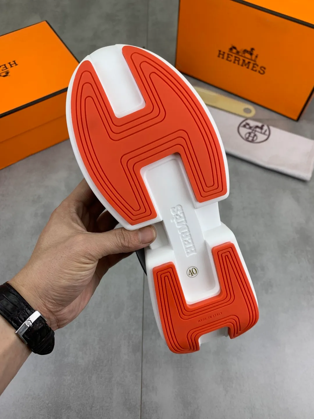 Men's shoes 💰P460 new style [HERMES] Hermès - High-end quality original order - Upper: 🔝 Napa calfskin, sewn brand 'H' totem - Inner: water-dyed cowhide - Outsole: ultra-light TPU foam; molded outsole - Ultra-high quality control·Fine workmanship: highlighted (high-end·luxury·grade) -Size: 38-44 (45 can be customized)·